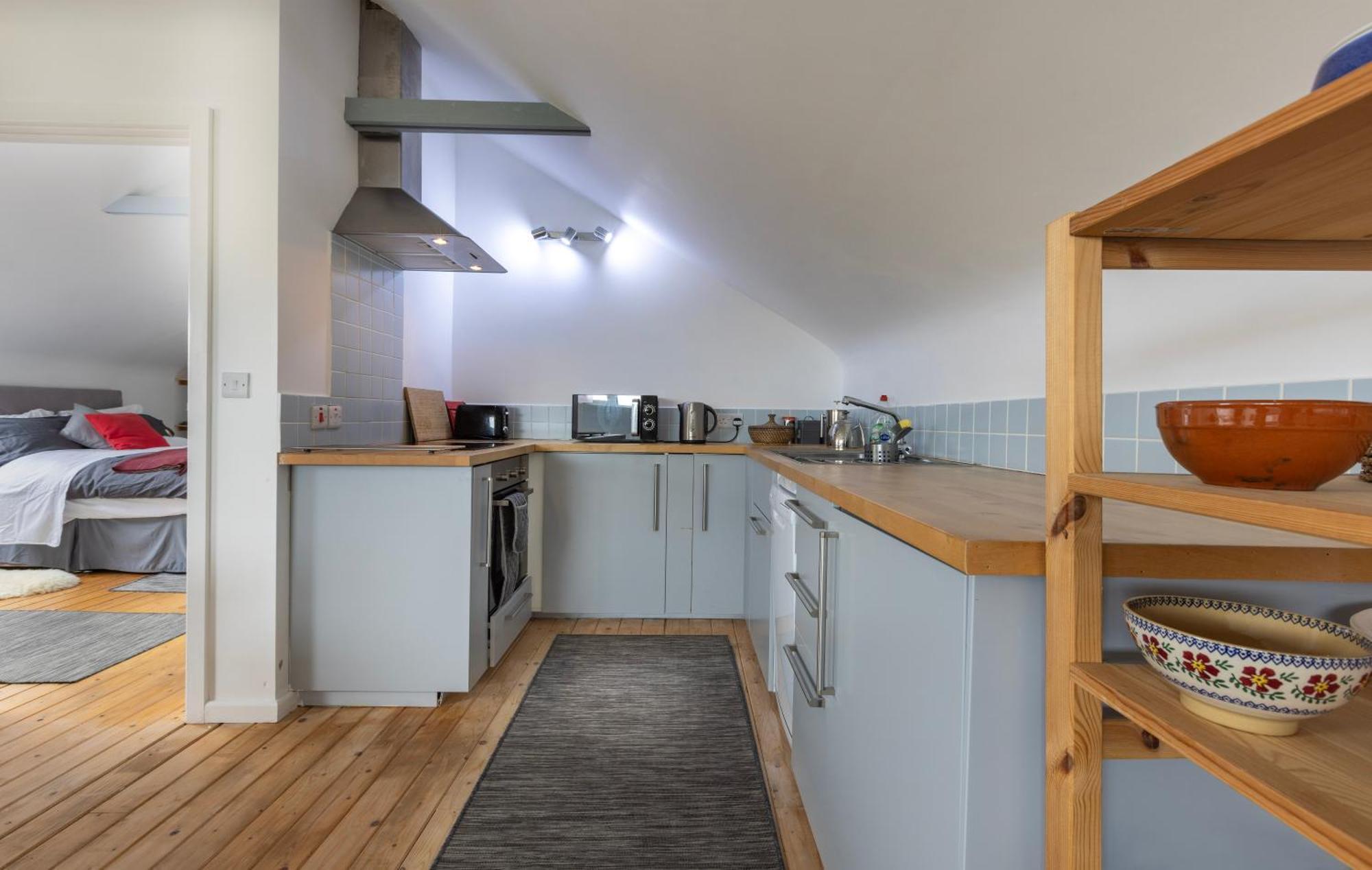 The Loft And The Cabin. Apartment